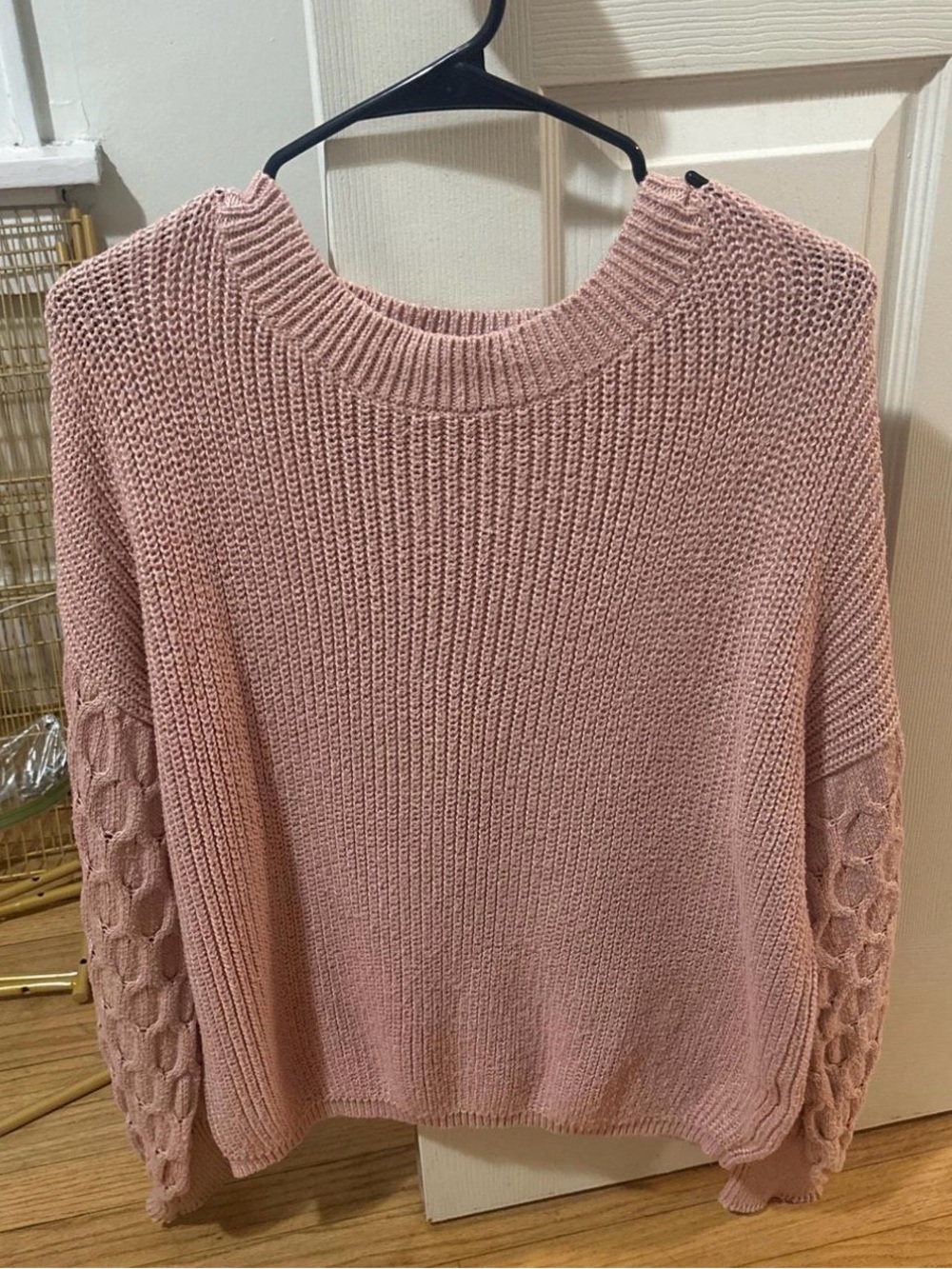 Crewneck Bubble-Sleeve Knit Sweater in Dusty Rose